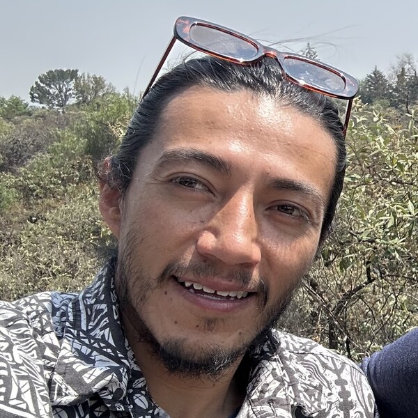 Héctor - profesor de ciencias - Ciudad de México