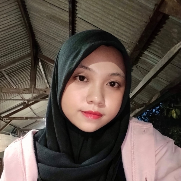 Marlina Eka - Guru matematika - Mataram