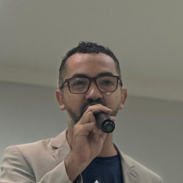 Geovanio - Professor de matemática - Trindade (Goiás)