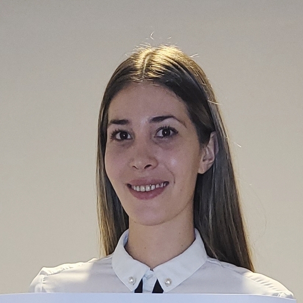 Maira Sabrina - prof de Química - Mendoza