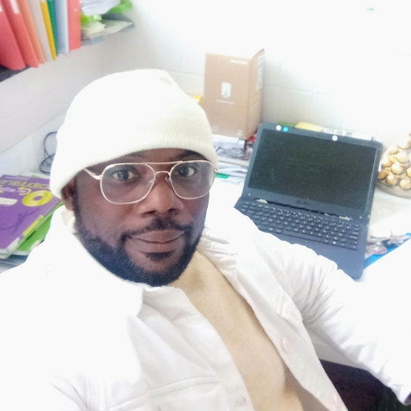 Jean Patrick Konda - Prof de français - Saint-Nicolas