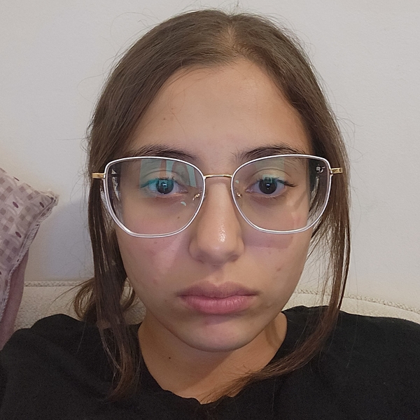 Anais - Prof d'aide aux devoirs - Montigny-le-Bretonneux