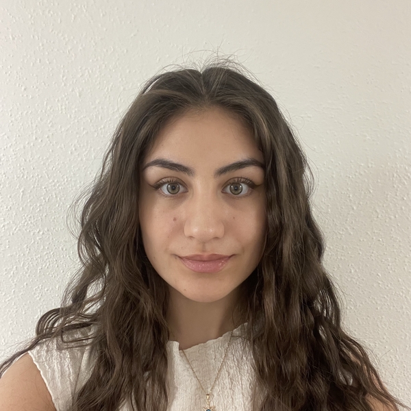 Selen-Charlene - Prof d'aide aux devoirs - Savigny-sur-Orge