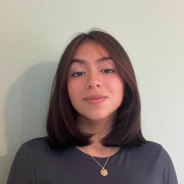 Samantha - Insegnante di aiuto compiti - Milano