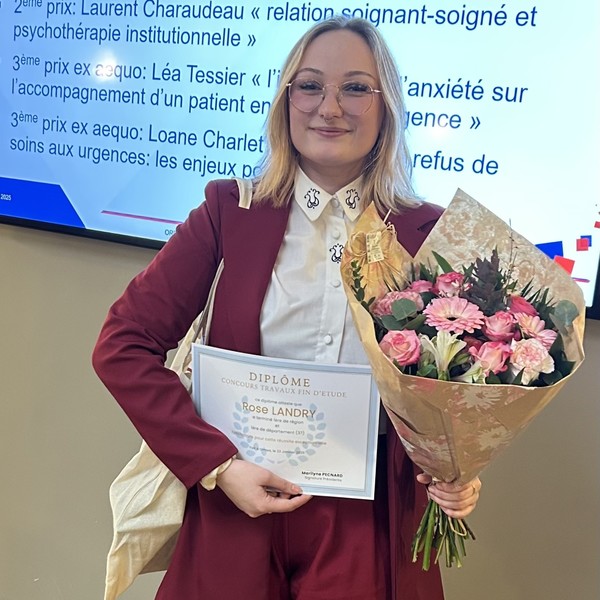 Rose - Prof d'infirmier - La Riche