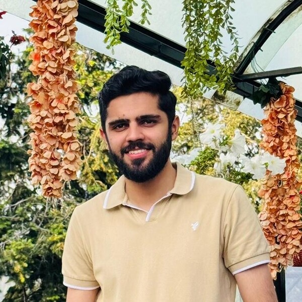 Hashir Ahmad - Maths tutor - London