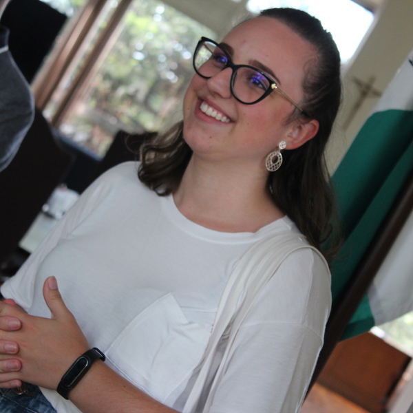 Ana - Professor de redação - Curitiba
