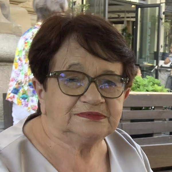 Simone - Prof de compréhension orale - allemand - Courpignac