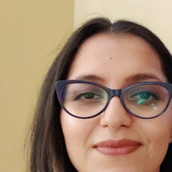 Bhawna - Maths tutor - Newbridge