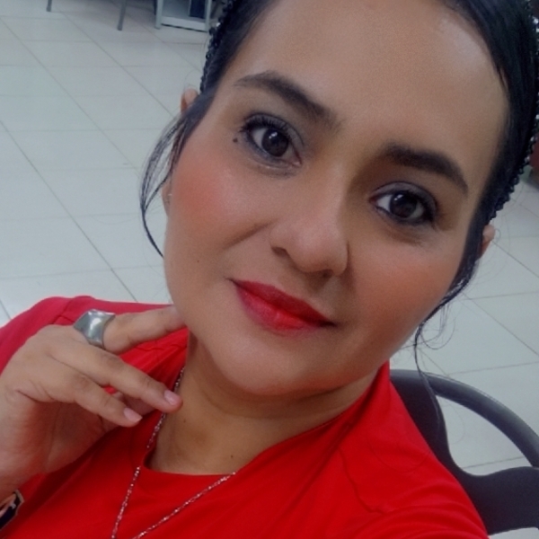 Irsia Natasha - Profe de otras ciencias - Panamá