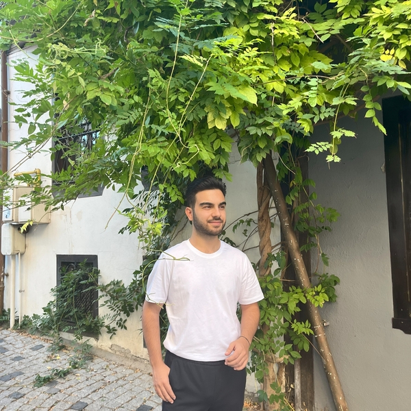 Yusuf - Tarih öğretmeni - 
