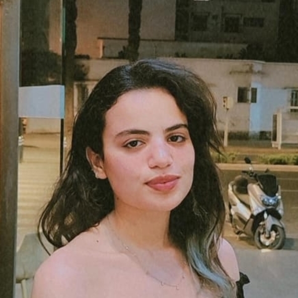 Aicha - Prof de maths - 