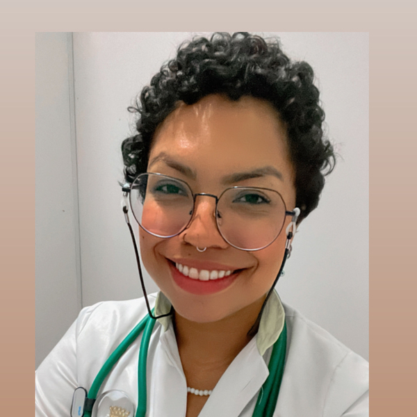 Luciana - Professor de biologia celular - Uberlândia