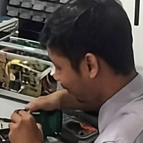 Bayu Prayogo - Guru teknik elektro - Batam