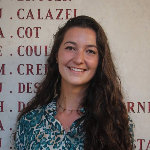 Jade - Prof de droit civil - Sceaux
