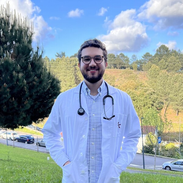 Lucas - Prof de enfermagem - Braga