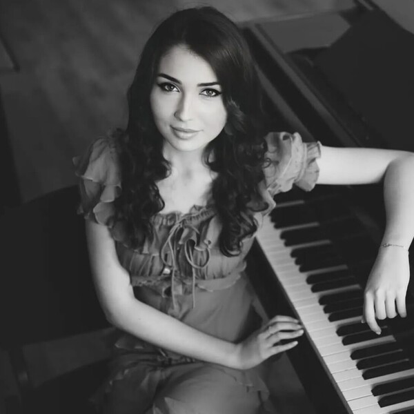 Ecaterina Teodora - Profesor de educație muzicală - Iași