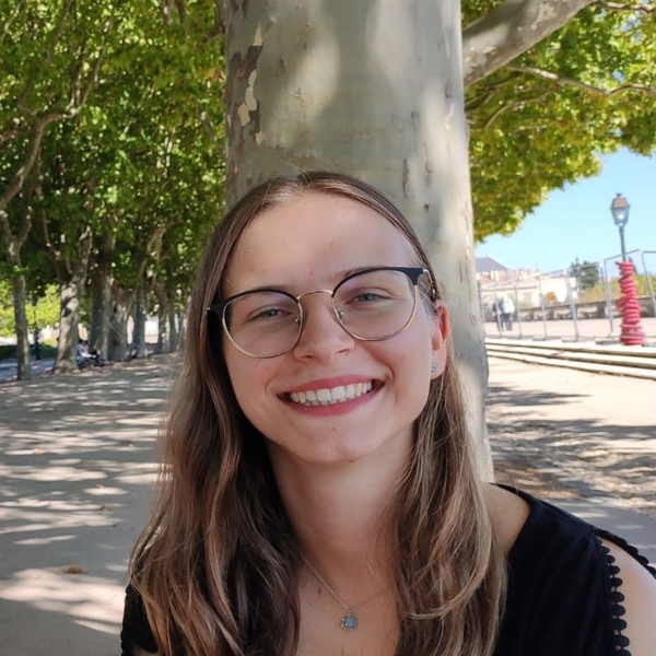 Alicia - Prof de maths - Saint-Julien-en-Genevois