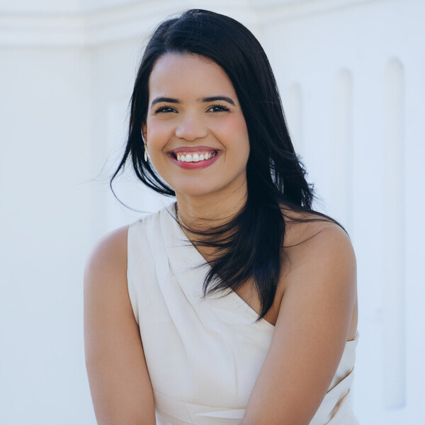 Aisha - Professor de informática - Fortaleza