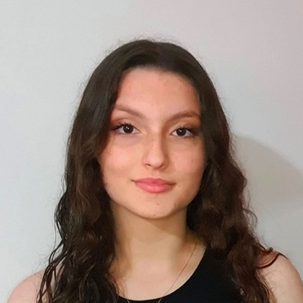 Marina - Professor de português para estrangeiros - Centro