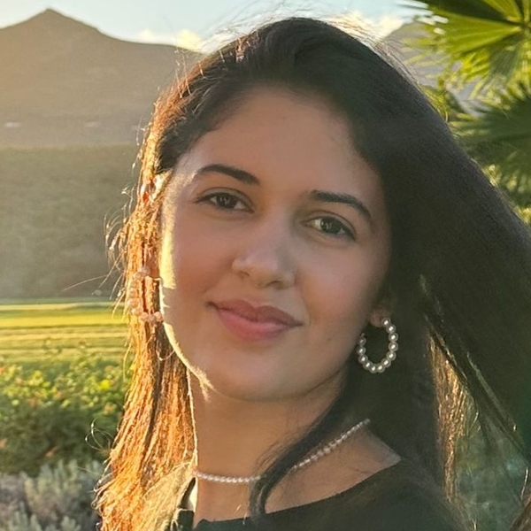 Kamar - Prof de marketing digital - Nador