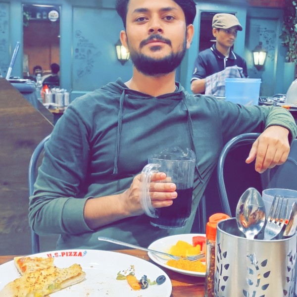 Fahad Ahmad - Physics tutor - Bhavnagar