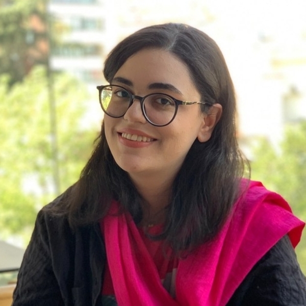 Farnaz - Math tutor - Oshawa