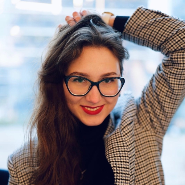 Sofiia - Prof de slovaque - Paris