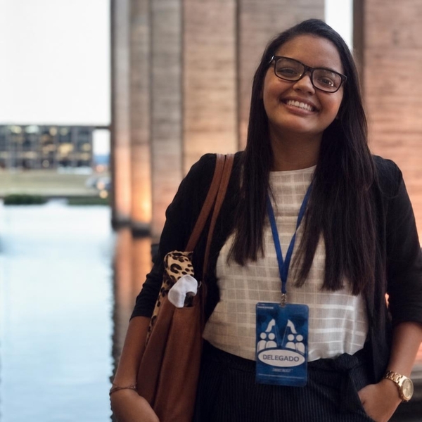 Sarah - Professor de Economia - Lisboa