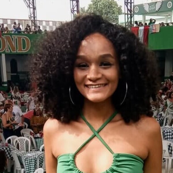 Dandara - Prof de portugais brésilien - Bruxelles