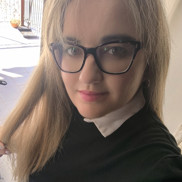 ΜΑΡΙΑ ΕΛΕΝΗ - Δάσκαλος Μελέτης Δημοτικού - 10€/ώρα