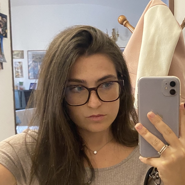 Alessia - Insegnante di aiuto compiti - Napoli