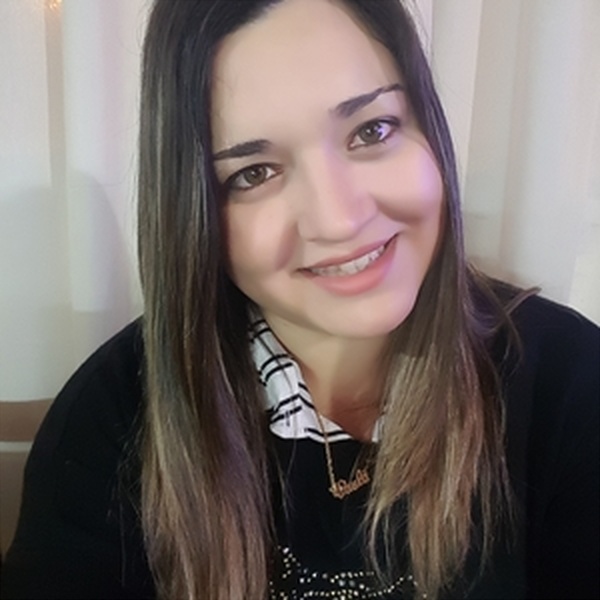 Paula - profesor de física - química - San Miguel del Monte