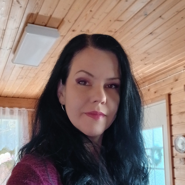 Sari - Opettaja taideterapia - Kerava