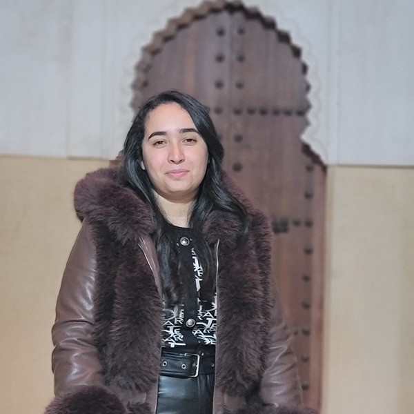 Zineb - Prof de maths - Paris