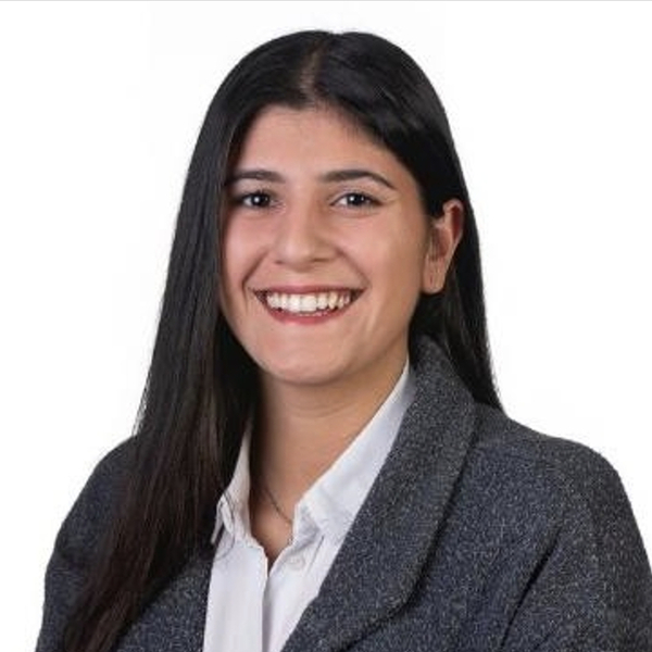 Dilara - Lehrkraft für Mathematik - Köln