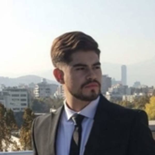 Pablo - Profesor de historia - Santiago