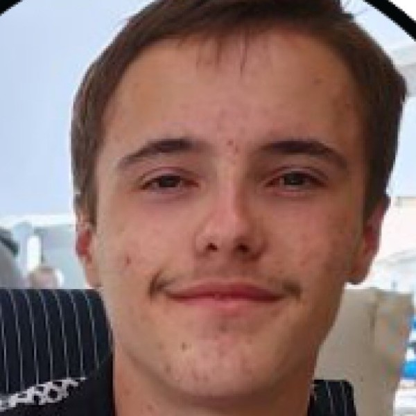 Yanis - Prof de maths - Saint-Étienne