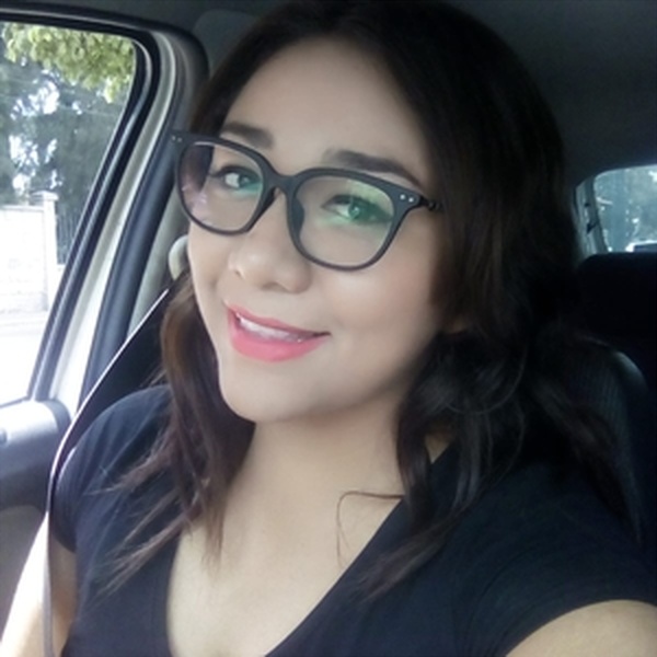 Taniia - profesor de cosmetología - Irapuato