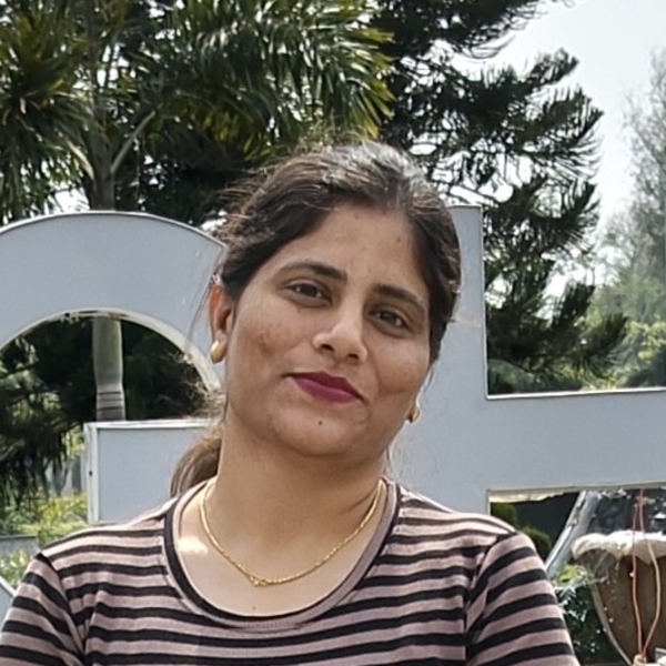 Parul - Computer programming teacher - Bhiwadi