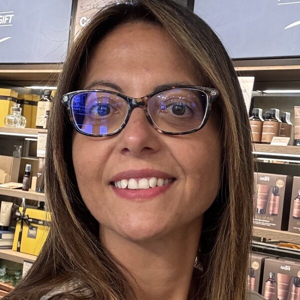 Cinzia - Insegnante di aiuto compiti - Sesto San Giovanni