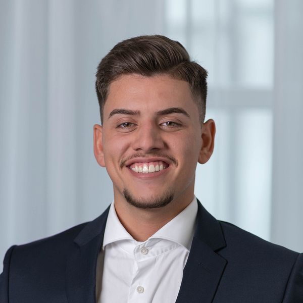 Lorik - Lehrkraft für BWL - Brugg