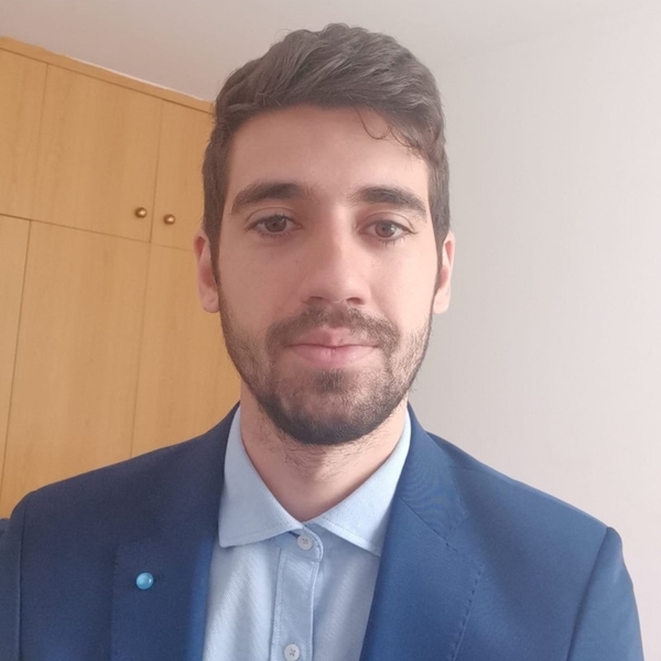 Fran - profesor de ingeniería - Girona