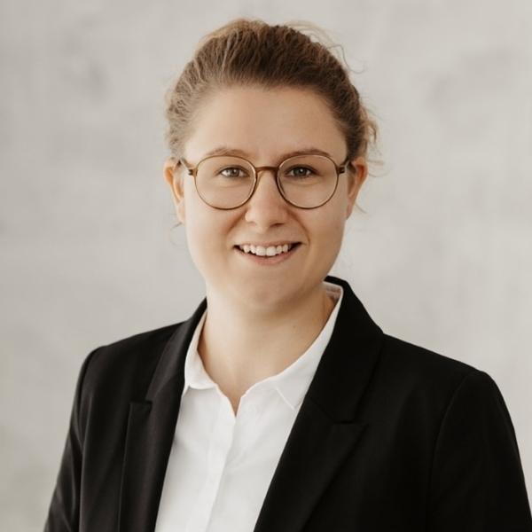 Viviane - Lehrkraft für Marketing - Gründau