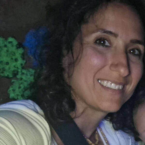 Maryam - English tutor - Camborne