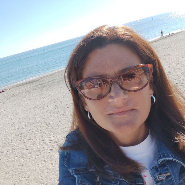 Chiara - Insegnante di aiuto compiti - Salerno