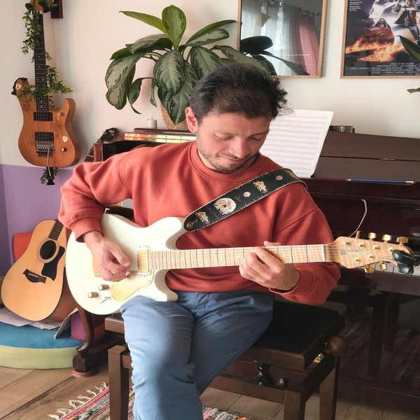 Victor - Prof de guitare - Saint-Hilaire-de-Riez
