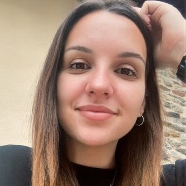 Elena - French teacher - Kent