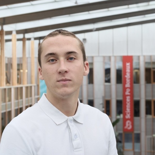 Mathéo - Prof de français - Pessac