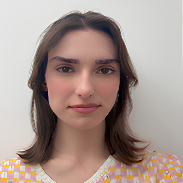 Fatima - Prof d'anglais - Ay-sur-Moselle